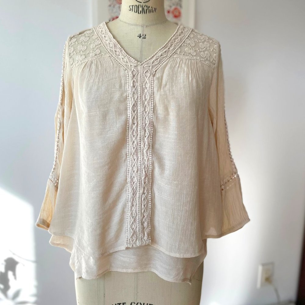 Romantic Blouse With Crochet and Lace Details